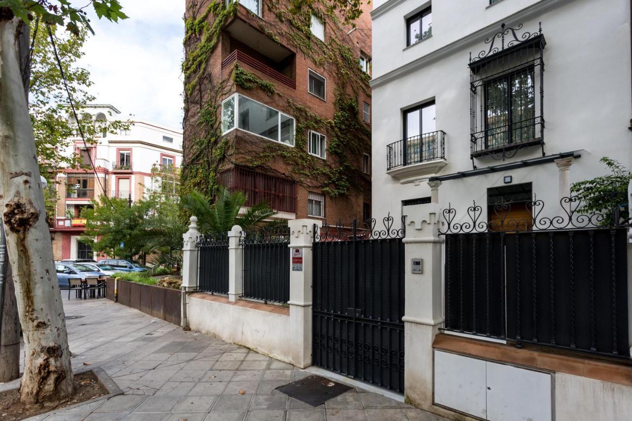 Apartamentos Rg Plaza De Espana Севілья Екстер'єр фото