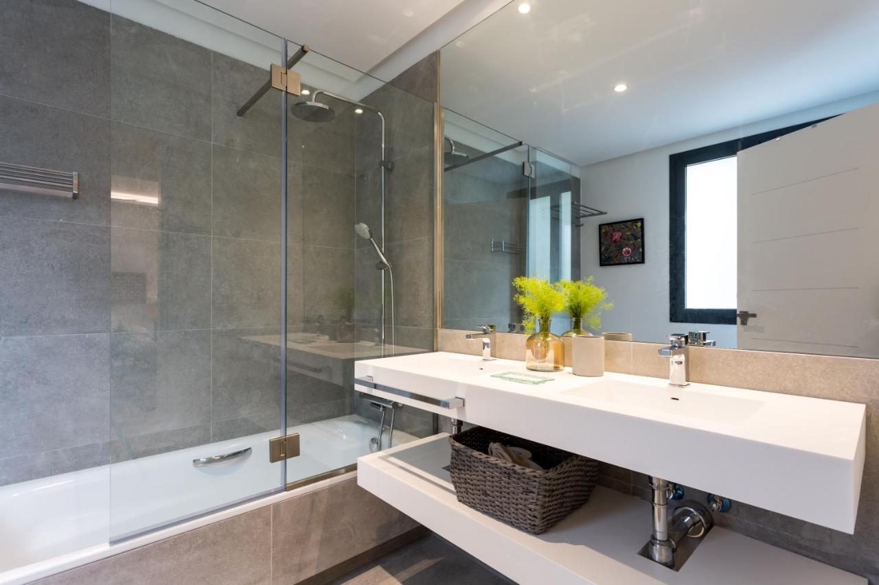 Apartamentos Rg Plaza De Espana Севілья Екстер'єр фото