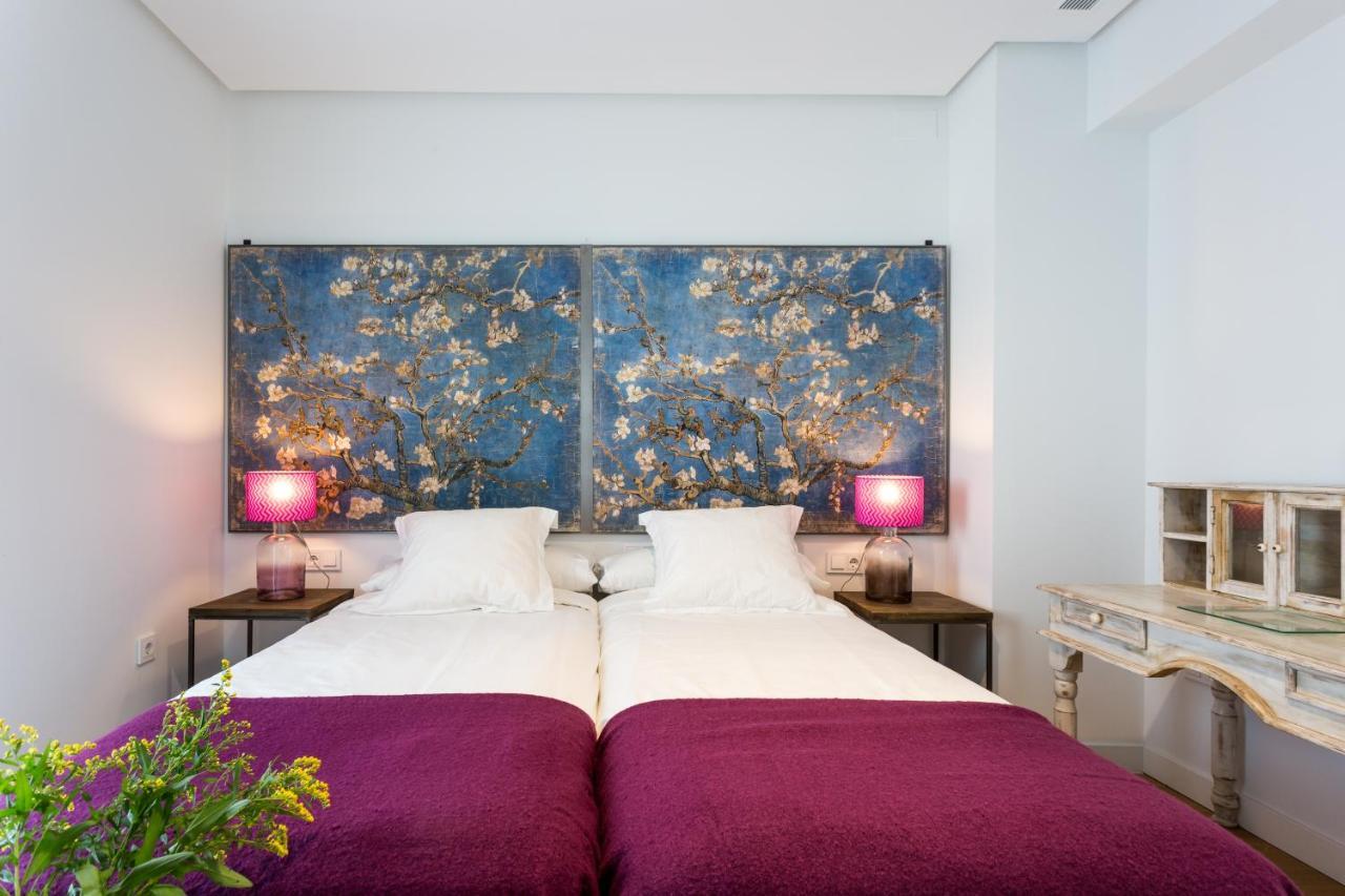 Apartamentos Rg Plaza De Espana Севілья Екстер'єр фото