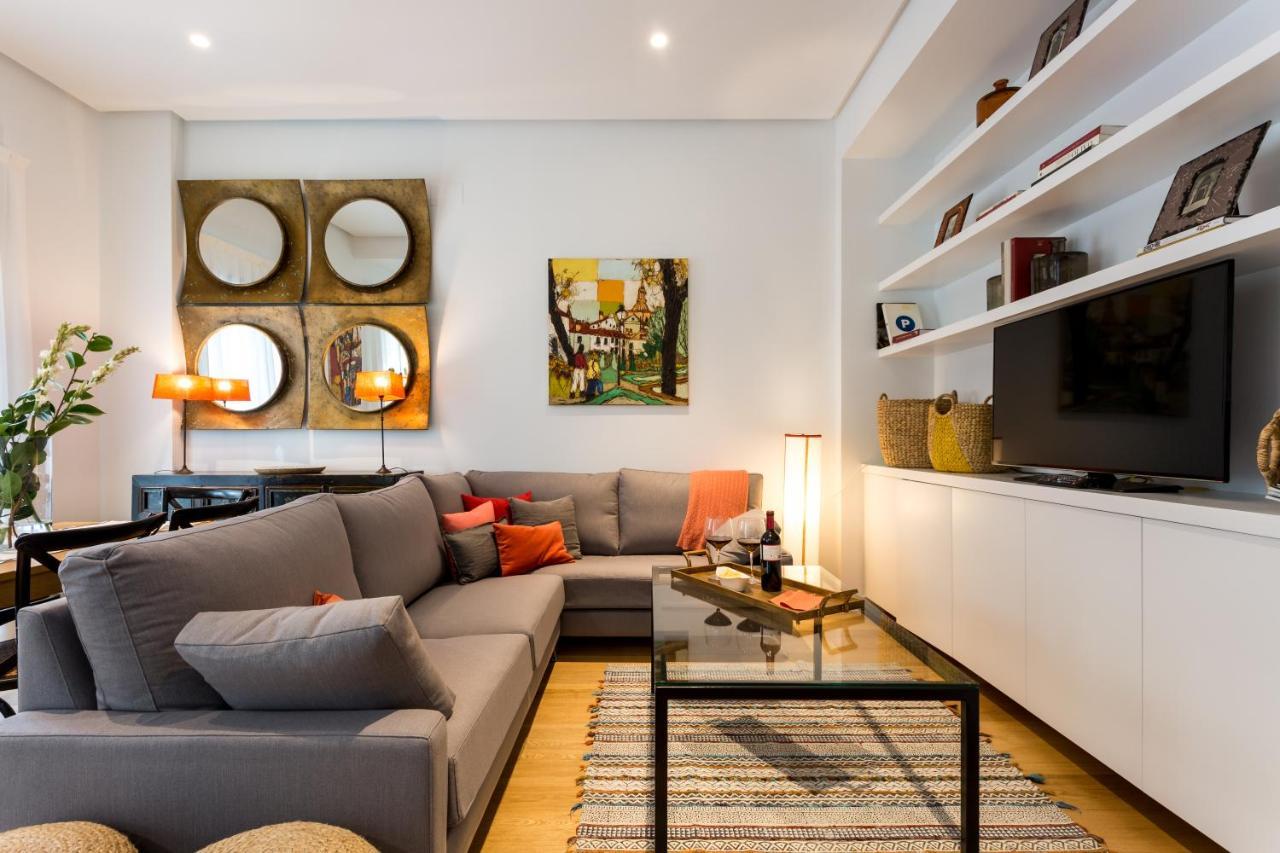 Apartamentos Rg Plaza De Espana Севілья Екстер'єр фото