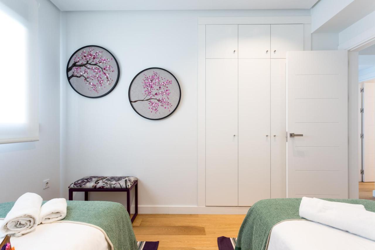 Apartamentos Rg Plaza De Espana Севілья Екстер'єр фото