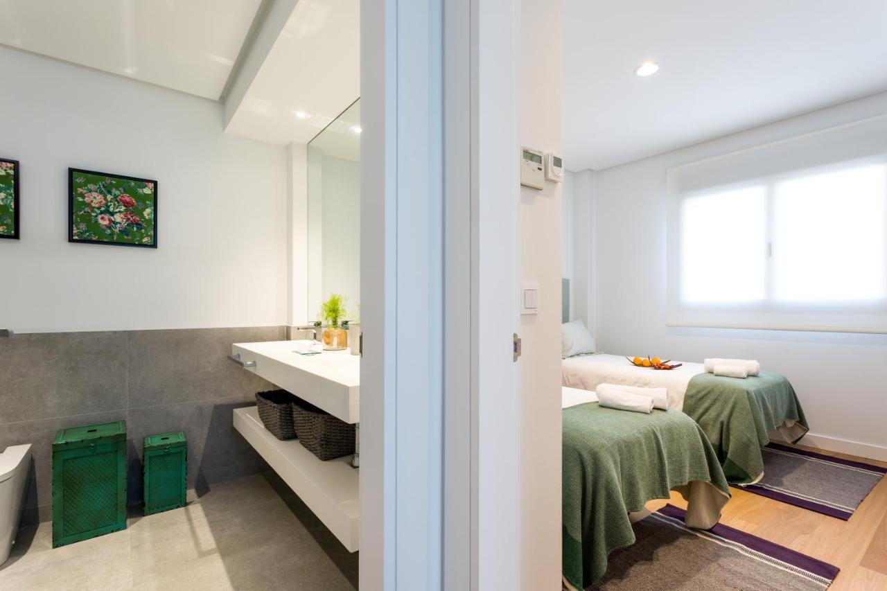 Apartamentos Rg Plaza De Espana Севілья Екстер'єр фото