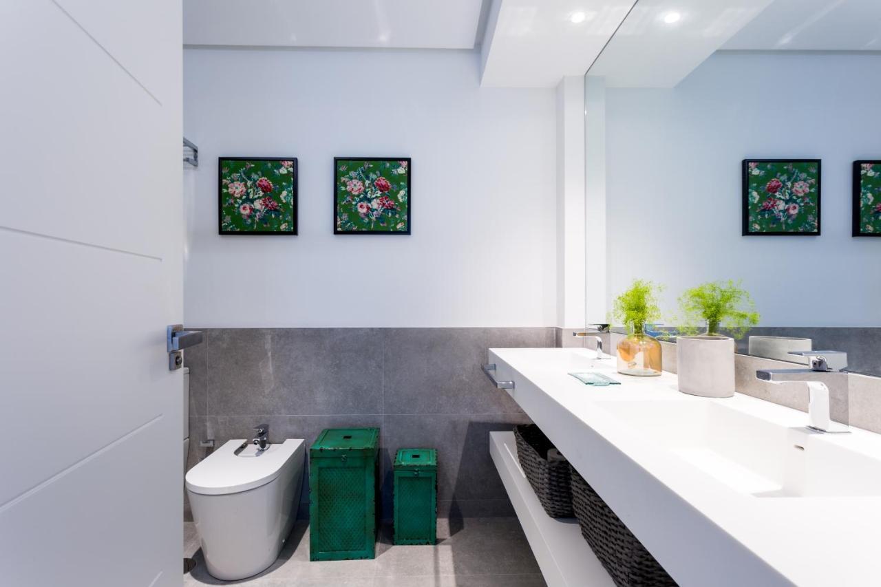 Apartamentos Rg Plaza De Espana Севілья Екстер'єр фото