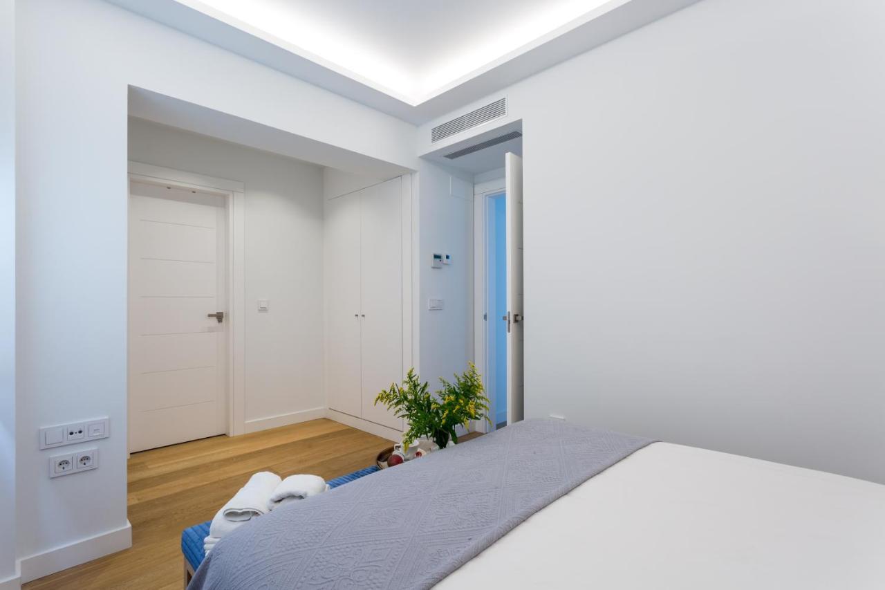 Apartamentos Rg Plaza De Espana Севілья Екстер'єр фото
