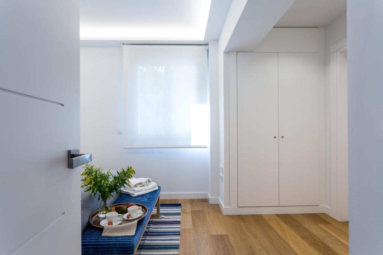 Apartamentos Rg Plaza De Espana Севілья Екстер'єр фото