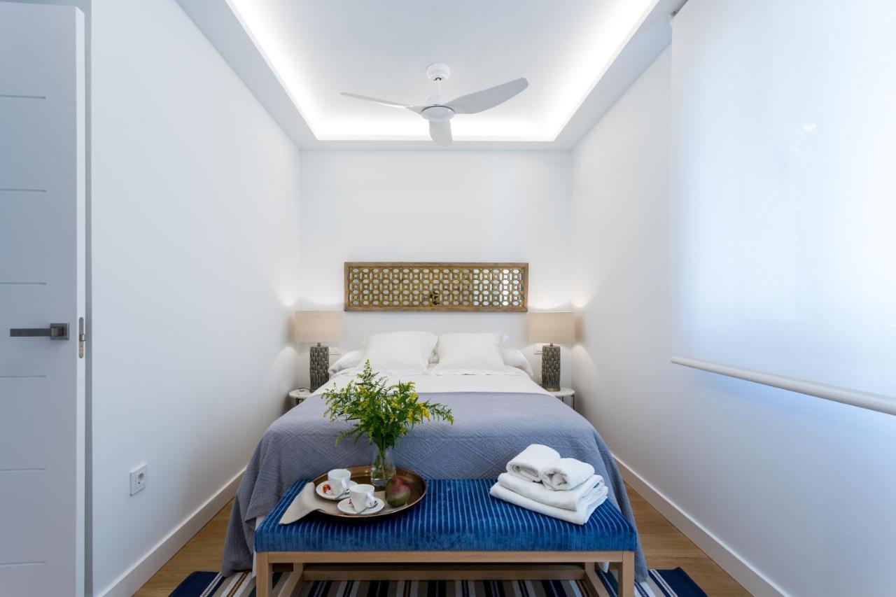 Apartamentos Rg Plaza De Espana Севілья Екстер'єр фото